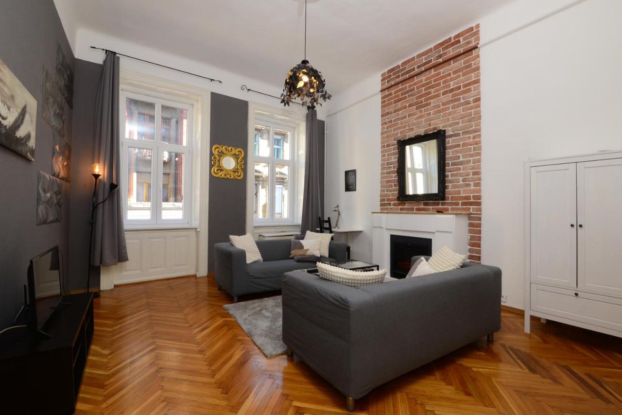 Your Place Apartman Budapest Luaran gambar