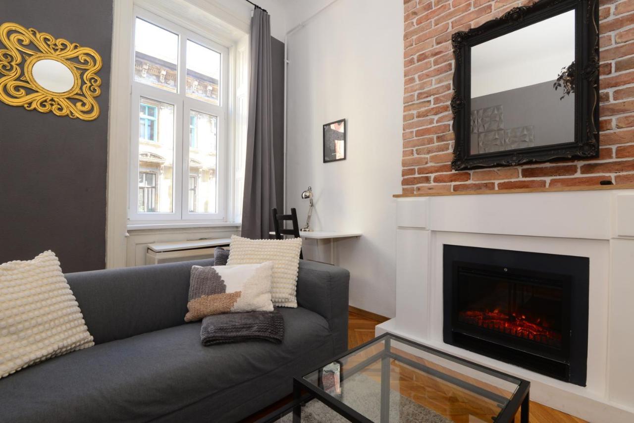 Your Place Apartman Budapest Luaran gambar