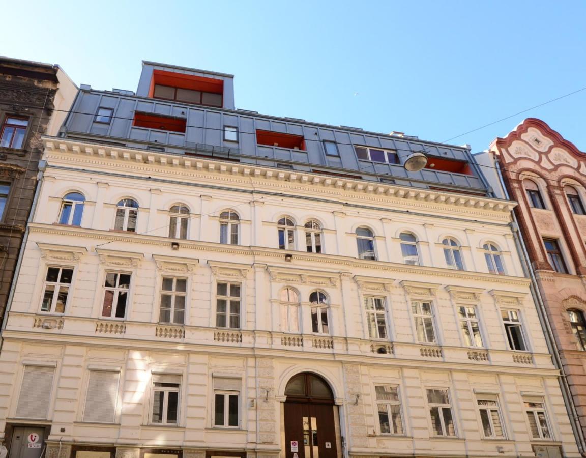 Your Place Apartman Budapest Luaran gambar